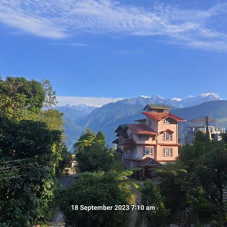 Ifseen Villa Pelling Exterior foto